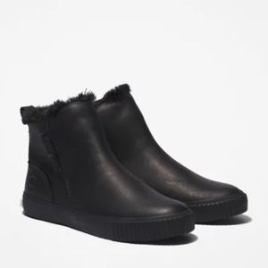 NWT TIMBERLAND WOMEN'S BLACK SKYLA BAY PULL-ON BOOTS SIZES 6, 7.5, 9.5, and 10